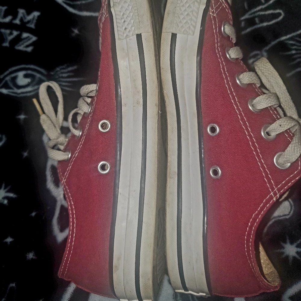 Maroon Converse Shoes - Picture 3 of 6